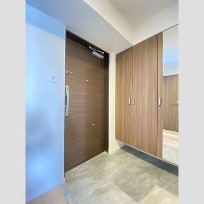 物件内観写真15　(玄関)