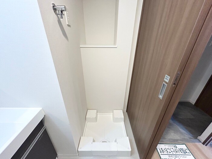 物件内観写真18　(洗濯機置場)