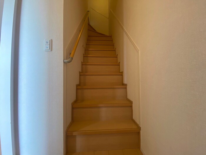 物件内観写真11　(廊下)