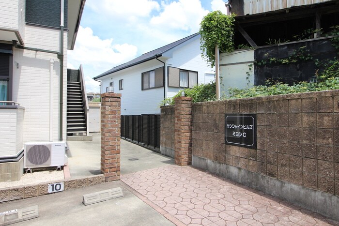 物件外観写真5　(外観写真)