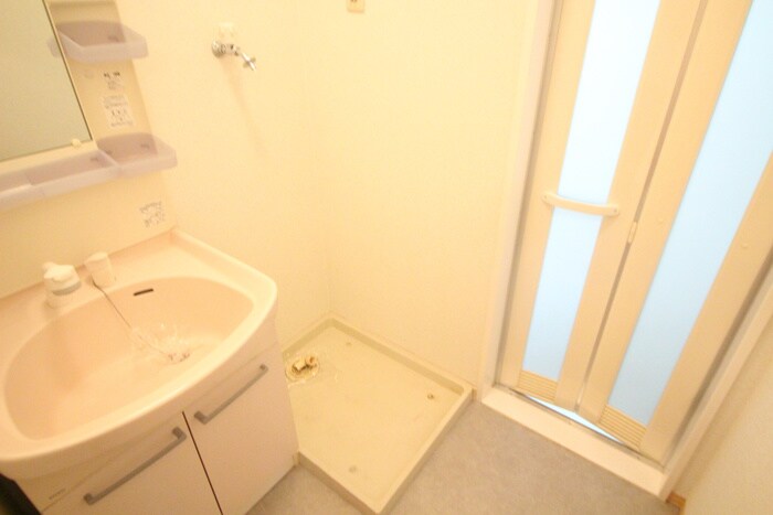 物件内観写真13　(洗濯機置場)