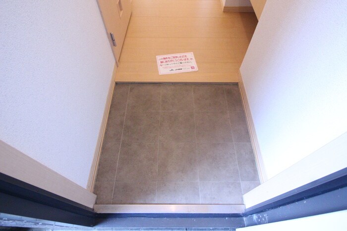 物件内観写真15　(玄関)