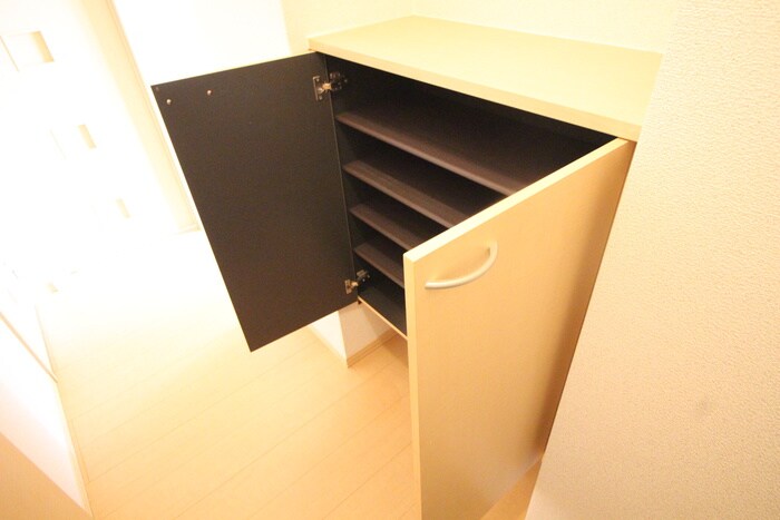 物件内観写真16　(靴箱)