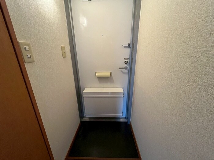 物件内観写真9　(玄関)