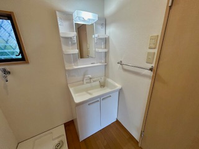 物件内観写真11　(洗面)