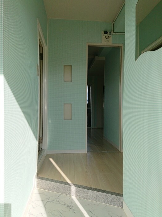 物件内観写真21　(玄関)