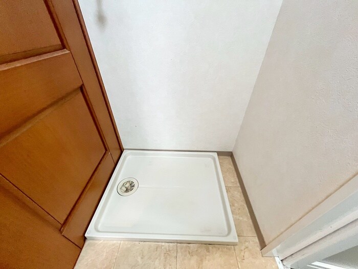 物件内観写真15　(洗濯機置場)