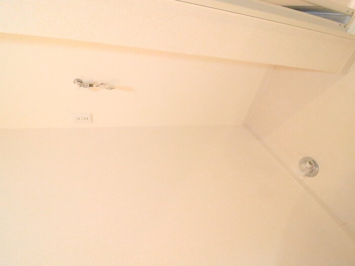 物件内観写真13　(洗濯機置場)