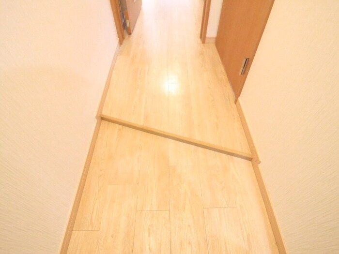 物件内観写真14　(玄関)