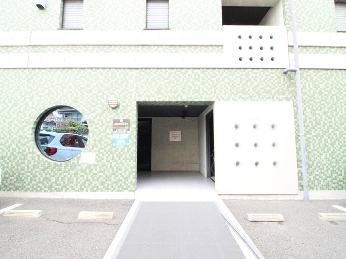 物件外観写真2　(駐車場)
