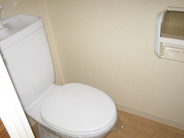 物件内観写真8　(トイレ)