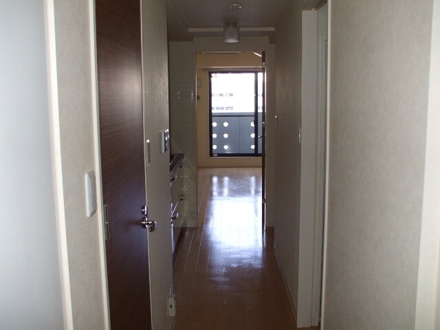 物件内観写真12　(廊下)