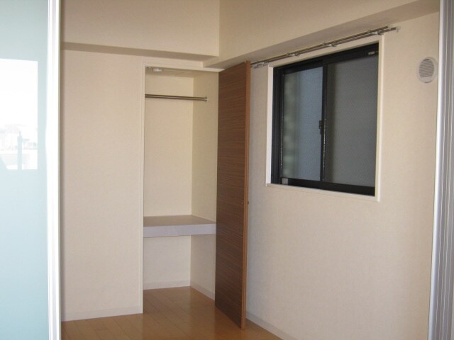 物件内観写真16　(収納)