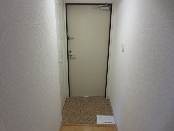 物件内観写真19　(玄関)