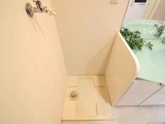 物件内観写真20　(洗濯機置場)