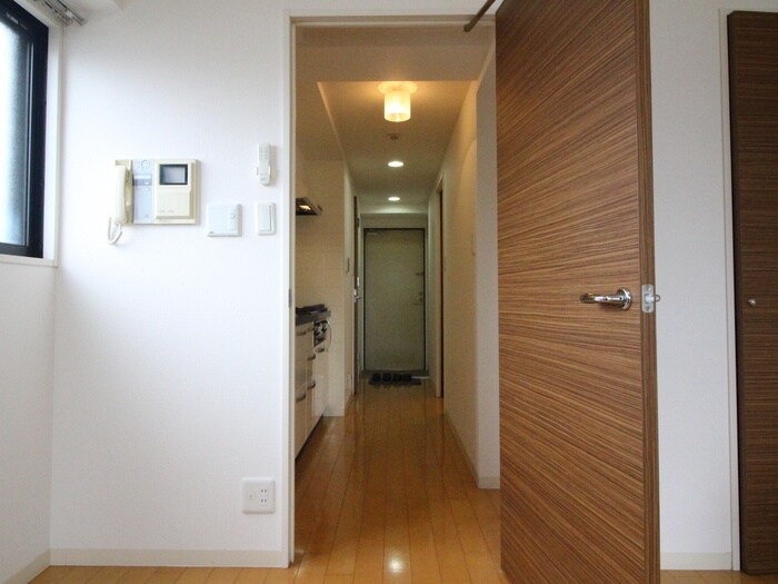 物件内観写真21　(廊下)