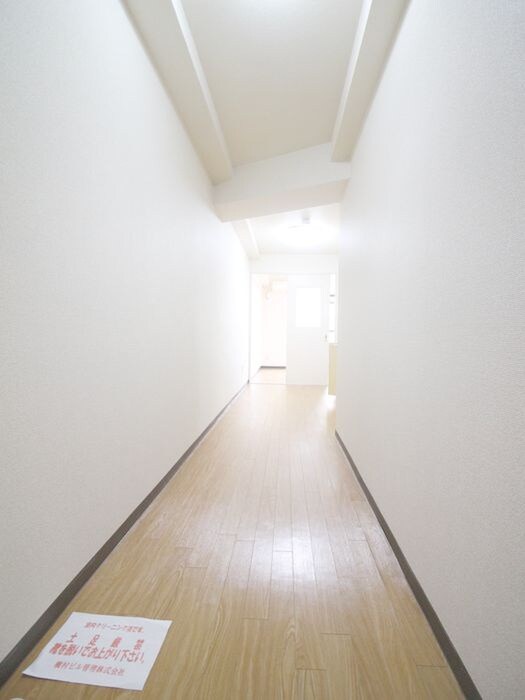 物件内観写真18　(廊下)