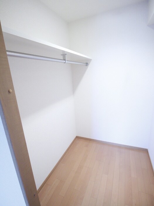 物件内観写真15　(収納)