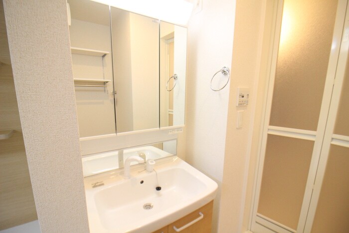 物件内観写真11　(洗面)