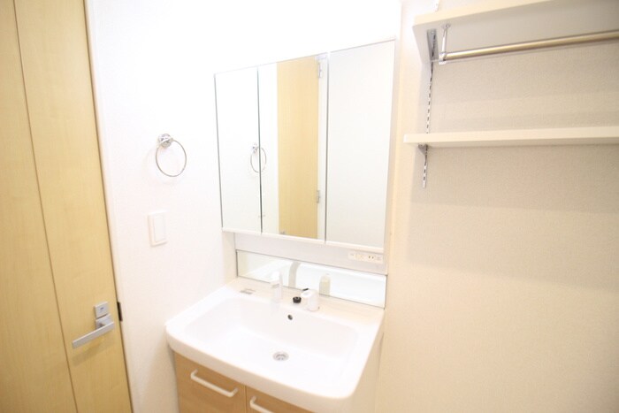 物件内観写真12　(洗面)