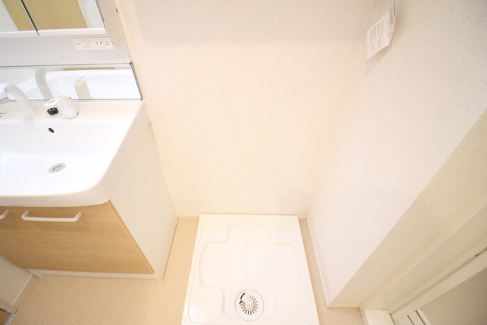 物件内観写真13　(洗濯機置場)