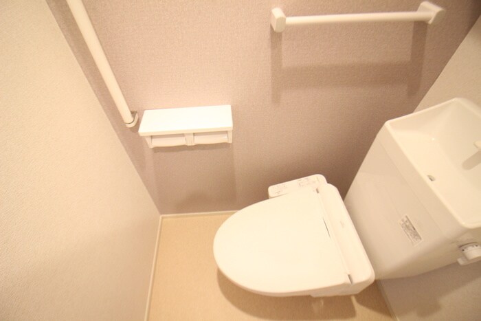 物件内観写真15　(トイレ)