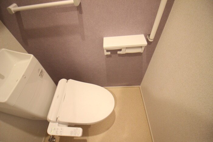 物件内観写真15　(トイレ)