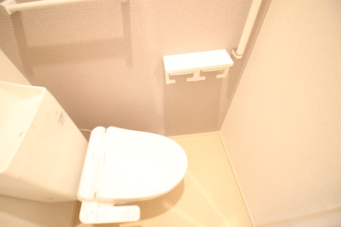 物件内観写真16　(トイレ)