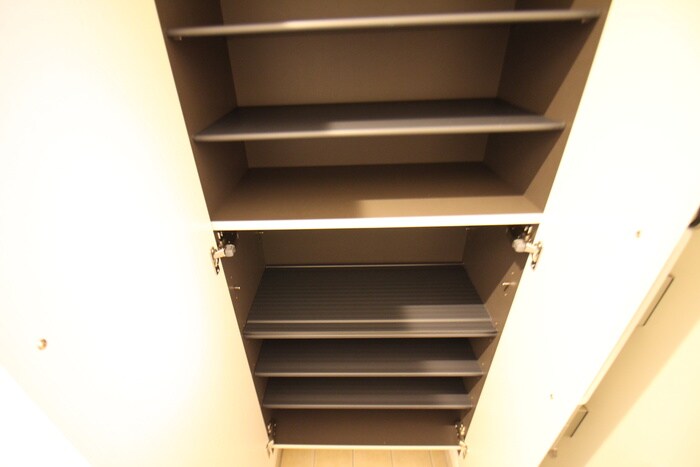 物件内観写真17　(靴箱)