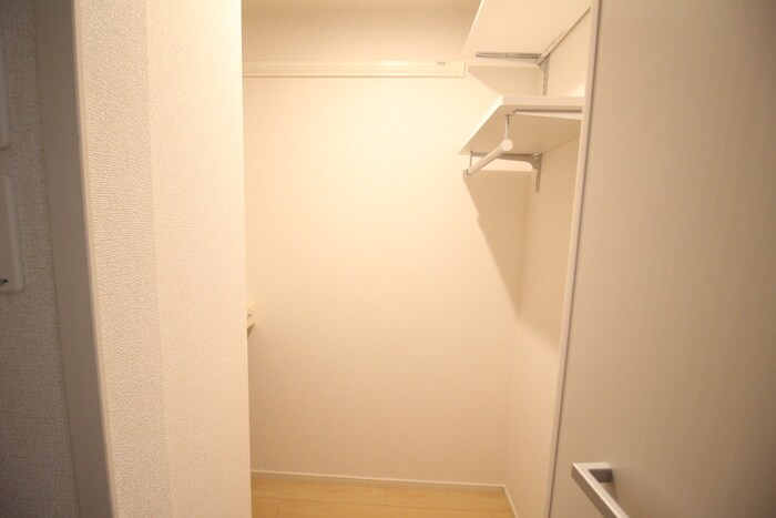 物件内観写真18　(収納)