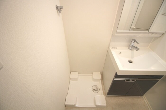 物件内観写真12　(洗濯機置場)