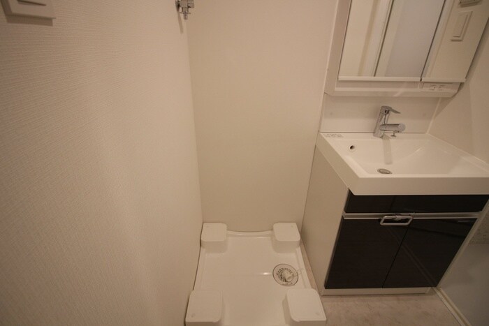 物件内観写真14　(洗濯機置場)