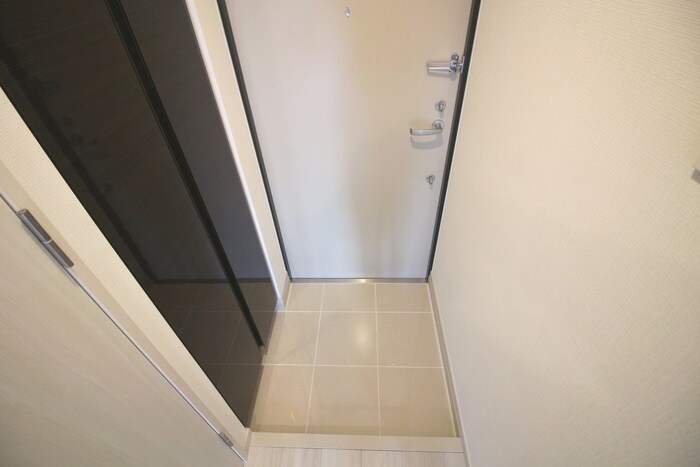 物件内観写真14　(玄関)