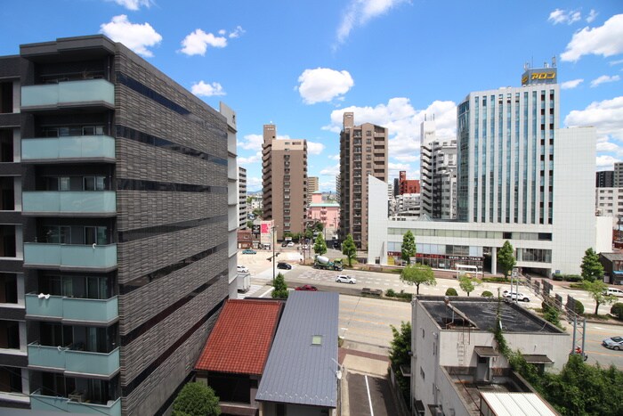 物件内観写真16　(室内からの展望)