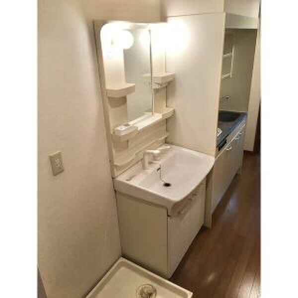 物件内観写真12　(洗面)