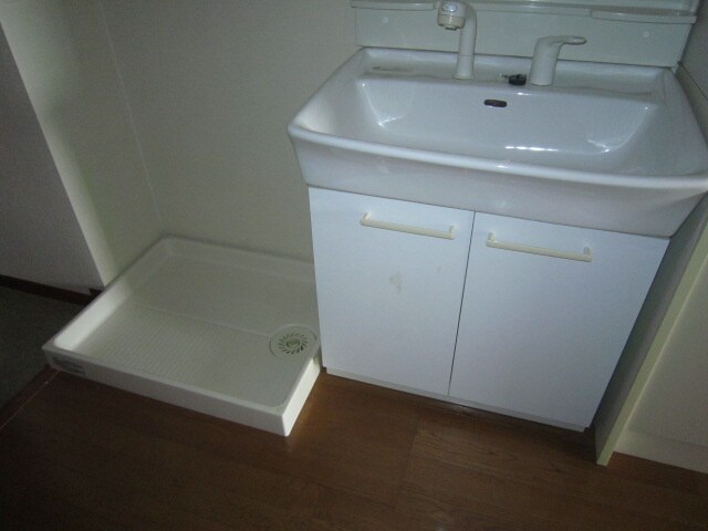 物件内観写真15　(洗濯機置場)