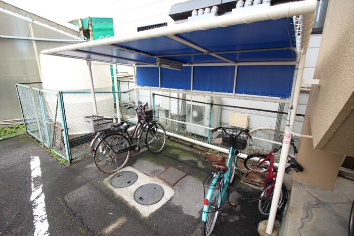 物件外観写真5　(駐輪場)