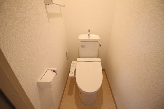 物件内観写真14　(トイレ)