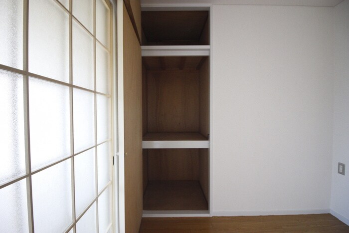 物件内観写真12　(収納)