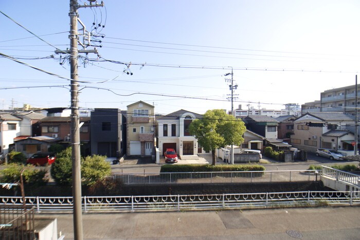 物件内観写真22　(室内からの展望)