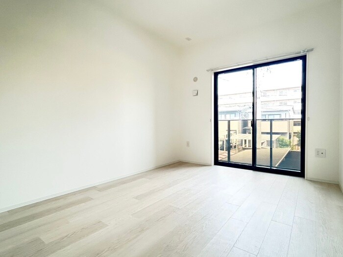 物件内観写真10　(居室)