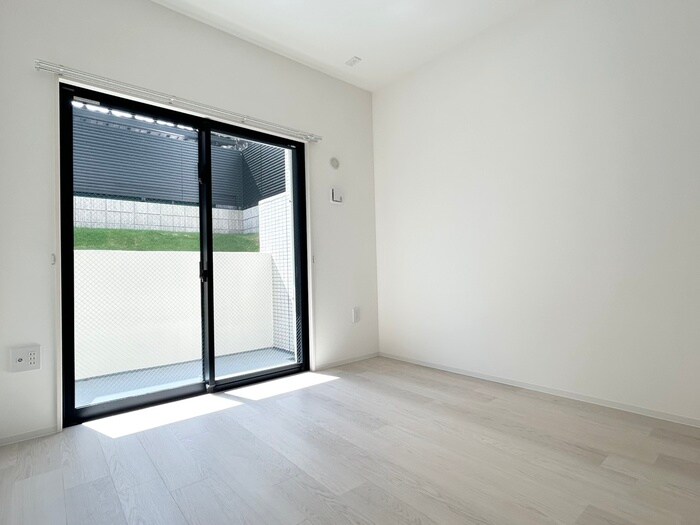 物件内観写真12　(居室)