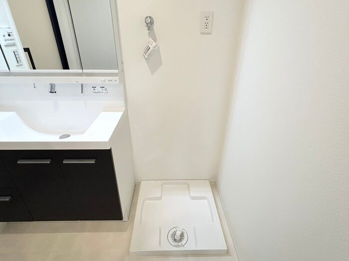 物件内観写真15　(洗濯機置場)