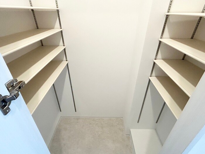 物件内観写真18　(靴箱)