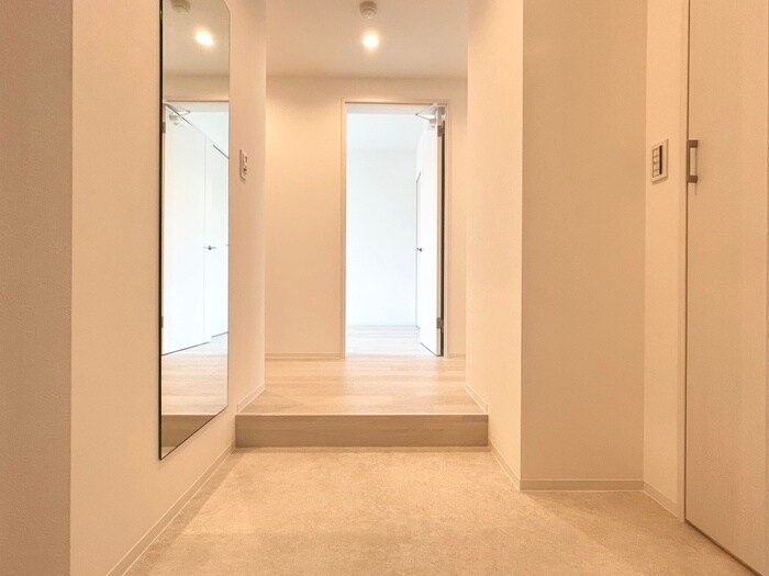 物件内観写真18　(玄関)