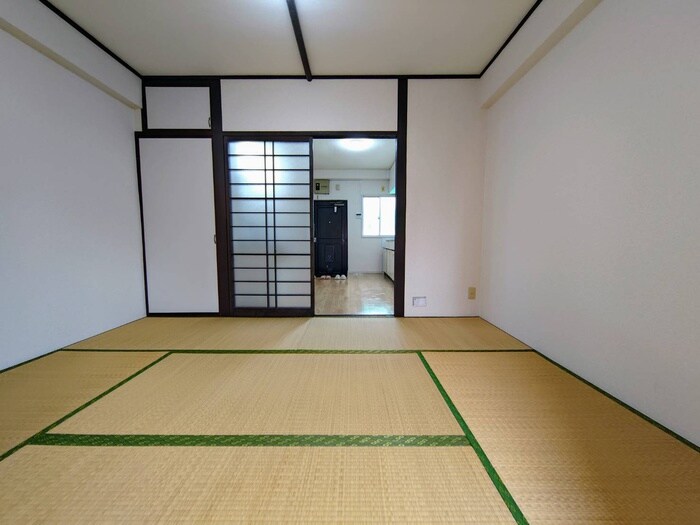 物件内観写真8　(居室)