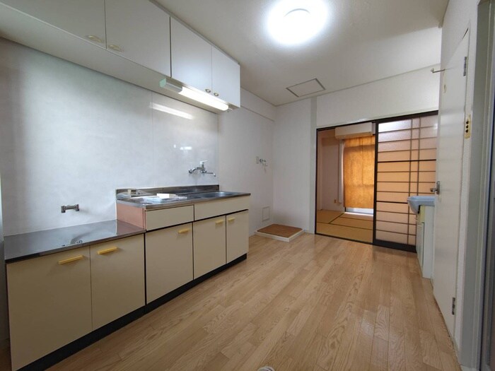 物件内観写真10　(居室)