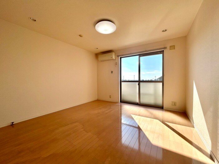 物件内観写真5　(居室)