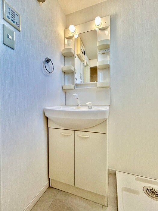 物件内観写真11　(洗面)