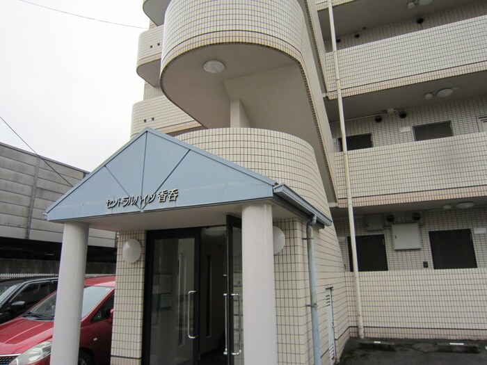 物件外観写真4　(駐車場)